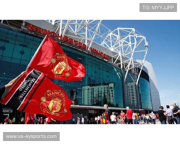 拜恩斯将成为曼联新队长，球迷期待发挥更好，拜仁致敬曼联